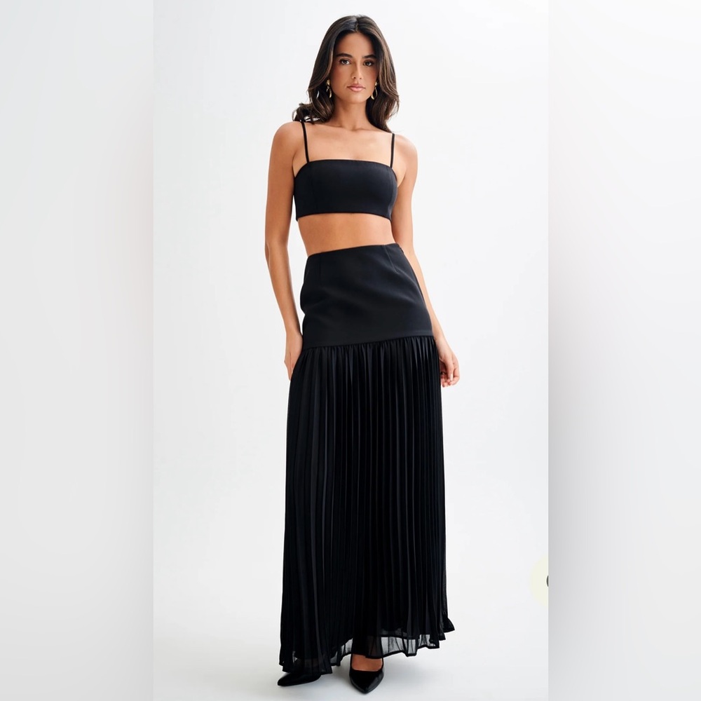 NWT Meshki- Jillian Pleated Maxi Skirt